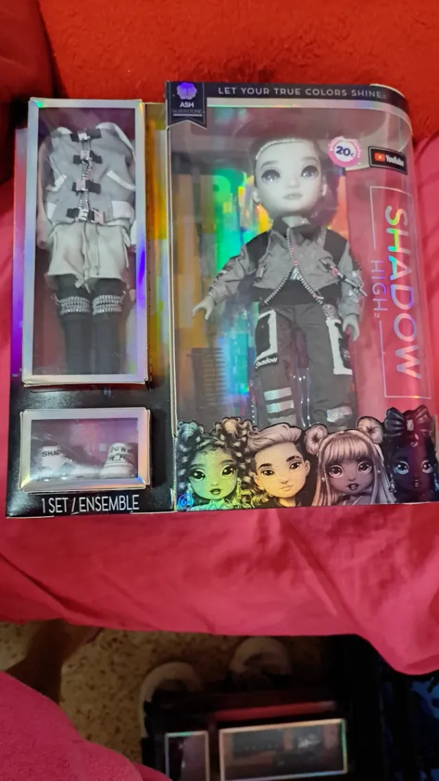 Muñeca Shadow High ASH Nueva entrega persona