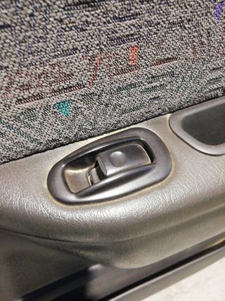 ELEVALUNAS TRASERO DERECHO MITSUBISHI CARISMA BERLINA 4 (DA0