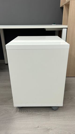 Cajonera oficina blanca con ruedas y llave