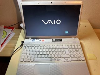 Portátil Sony VAIO PCG-71C11M Plata/Blanco