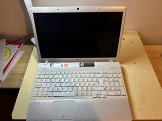 Portátil Sony VAIO PCG-71C11M Plata/Blanco