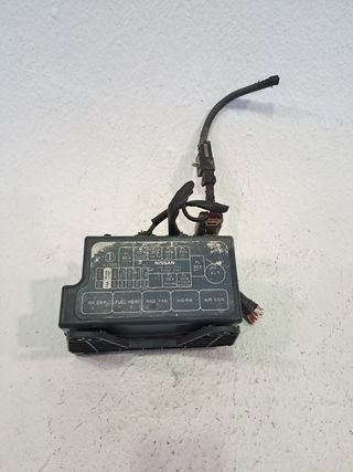 CAJA FUSIBLES NISSAN PICK-UP (D22)