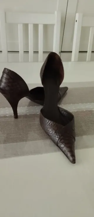 Zapatos de salón marrones