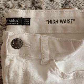 Pantalón pitillo Bershka 38