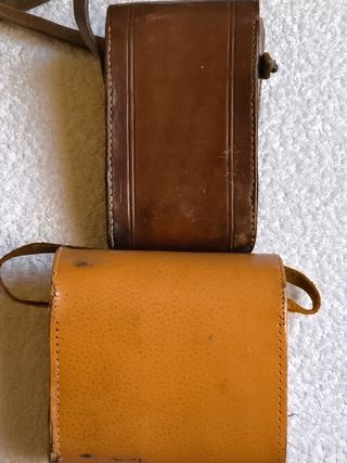 2 CUSTODIE IN PELLE VINTAGE PER FOTOCAMERE, BINOCOLI?