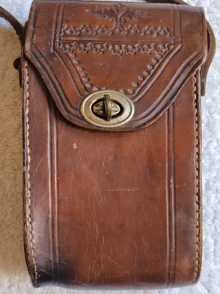 2 CUSTODIE IN PELLE VINTAGE PER FOTOCAMERE, BINOCOLI?