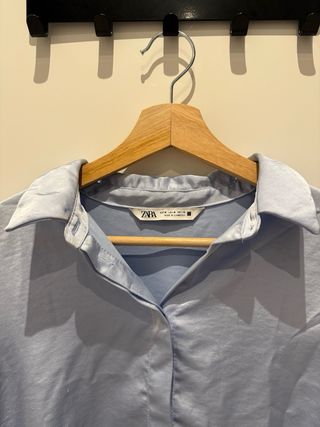Camisa satinada Zara azul