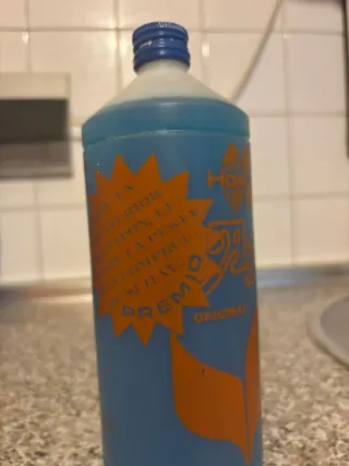 Azul producto de limpieza