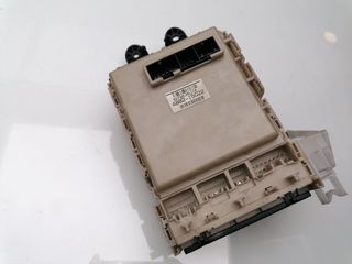 CAJA RELES / FUSIBLES TOYOTA AVENSIS