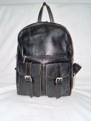 Mochila de cuero unisex negra