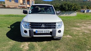 Mitsubishi Montero 2011