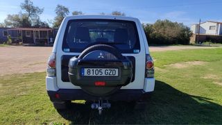 Mitsubishi Montero 2011