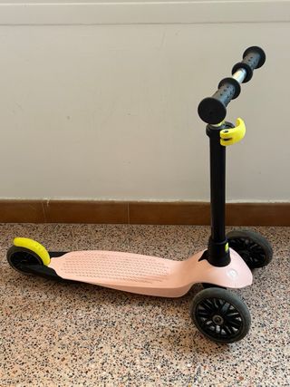 Patinete infantil Decathlon rosa 3 ruedas