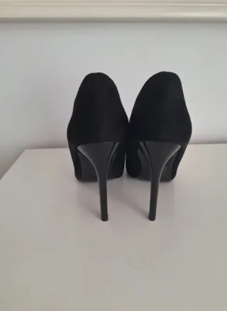 Zapatos de tacón negros
