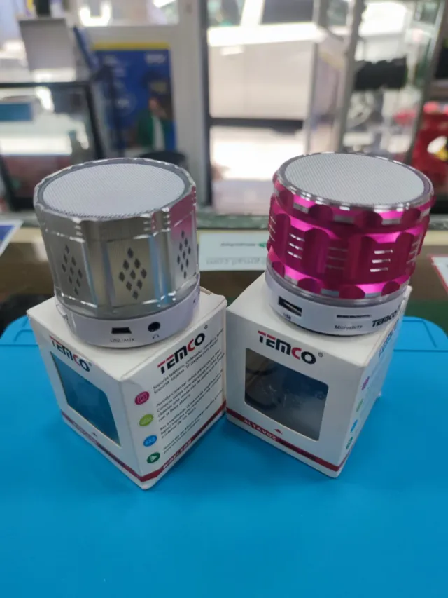 Altavoz Temco Rosa y Plateado
