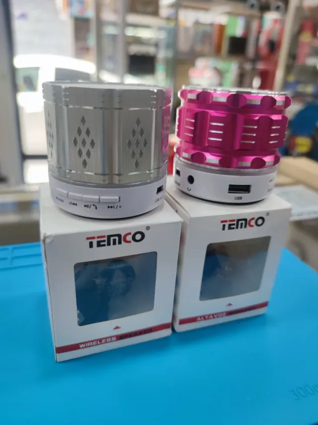 Altavoz Temco Rosa y Plateado