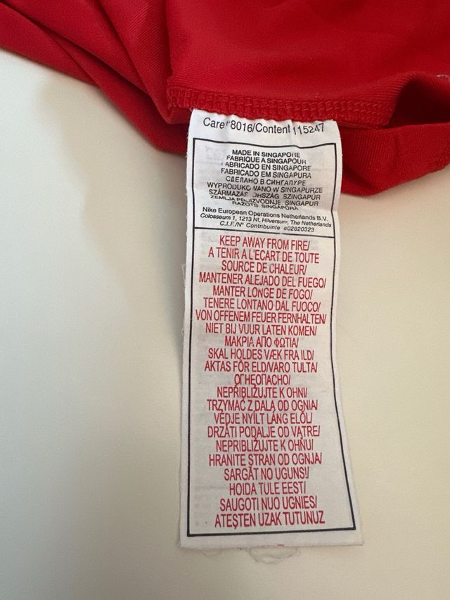 Camiseta Nike Training Mujer Roja.