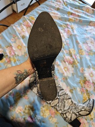 Stivali eco pelle pitonati n.38