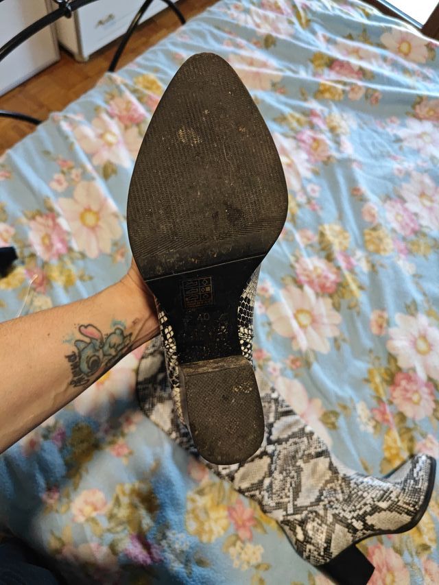 Stivali eco pelle pitonati n.38