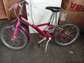 Bicicleta infantil Btwin morada