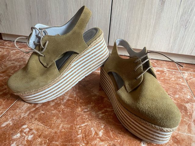 Zapatos plataforma cuña beige/marrón
