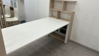 Mesa de oficina blanca+celosía decorativa opcional