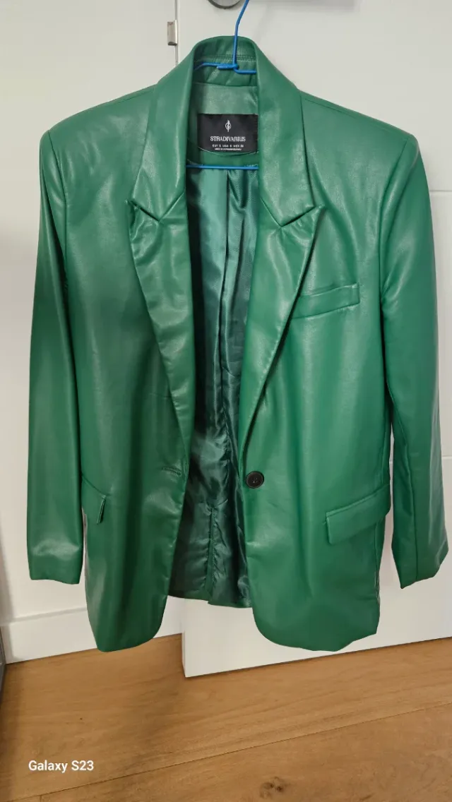 Blazer verde Stradivarius Talla M