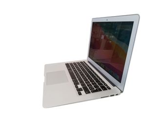 MACBOOK AIR 6.2 CORE I5 1.3 GHZ 4GB RAM 128GB + CARGADOR