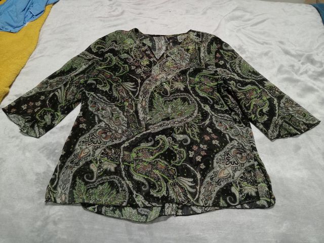 Camisa semi transparente estampada