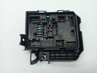 CAJA RELES / FUSIBLES DACIA SANDERO