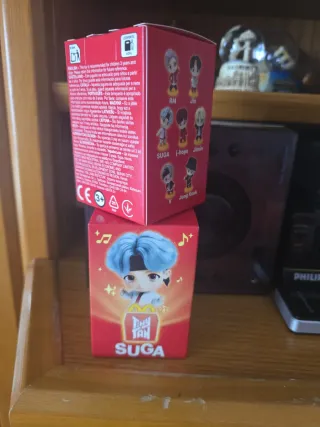 Caja TinyTAN McDonald's SUGA