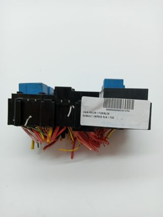 CAJA RELES / FUSIBLES RENAULT EXPRES