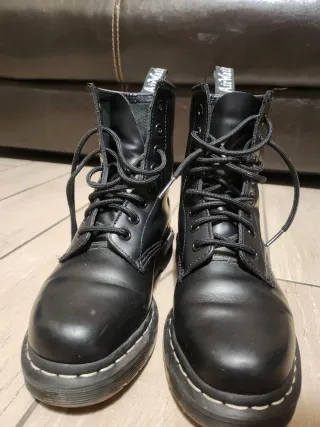 Anfibi Dr. Martens neri