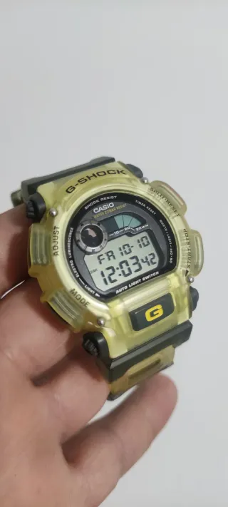 Casio G-Shock Amarillo Transparente