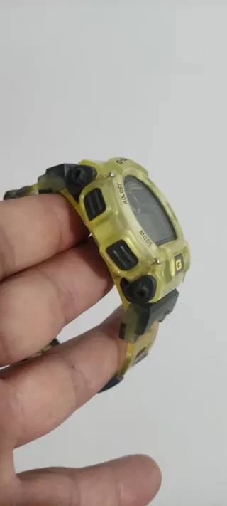 Casio G-Shock Amarillo Transparente