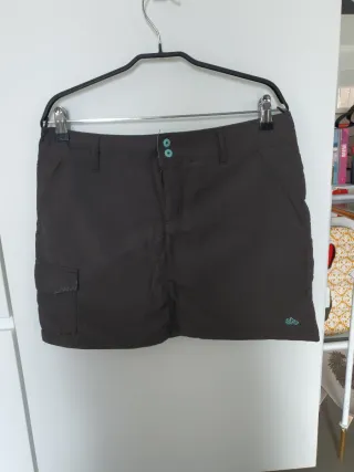 Falda marrón con bolsillos