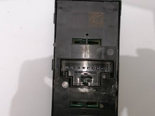 MANDO ELEVALUNAS DELANTERO IZQUIERDO SEAT ARONA (2)