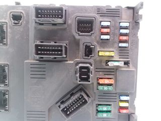 CAJA RELES / FUSIBLES CITROEN C2