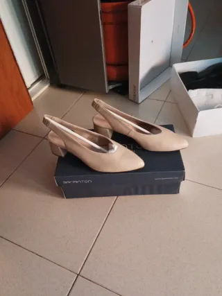 Tacones Barminton Beige Talla 38