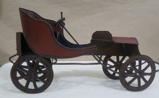 Auto d'epoca in latta
