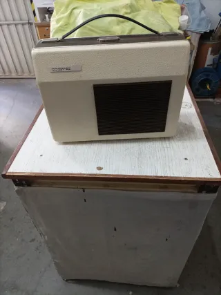 Giradischi da viaggio vintage beige