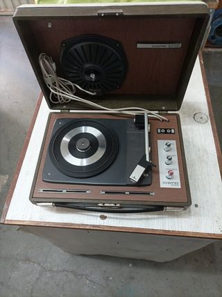 Giradischi da viaggio vintage beige