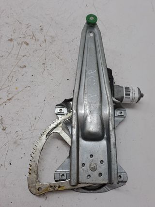 ELEVALUNAS TRASERO DERECHO TOYOTA YARIS (7)