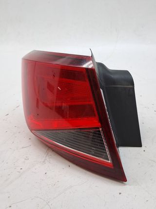 PILOTO TRASERO IZQUIERDO SEAT LEON (1P1)