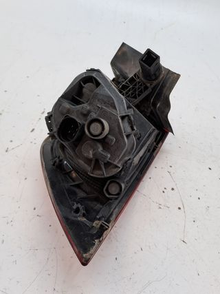 PILOTO TRASERO IZQUIERDO SEAT LEON (1P1)