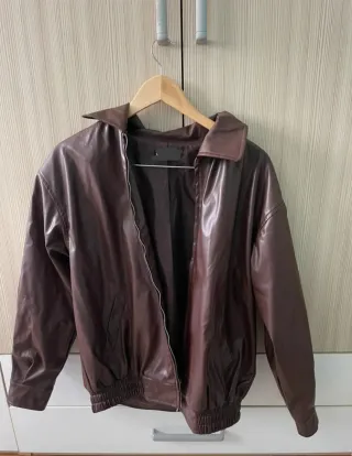 Chaqueta efecto piel marrón