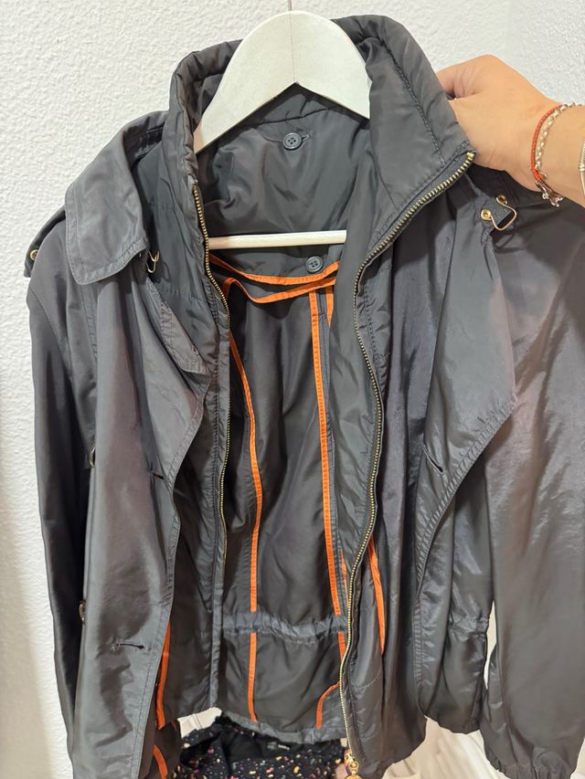 Chaqueta Massimo Dutti Negra y Naranja