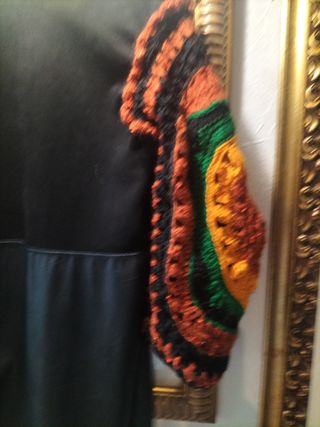 Chaqueta Vintage Negra con Mangas Multicolor