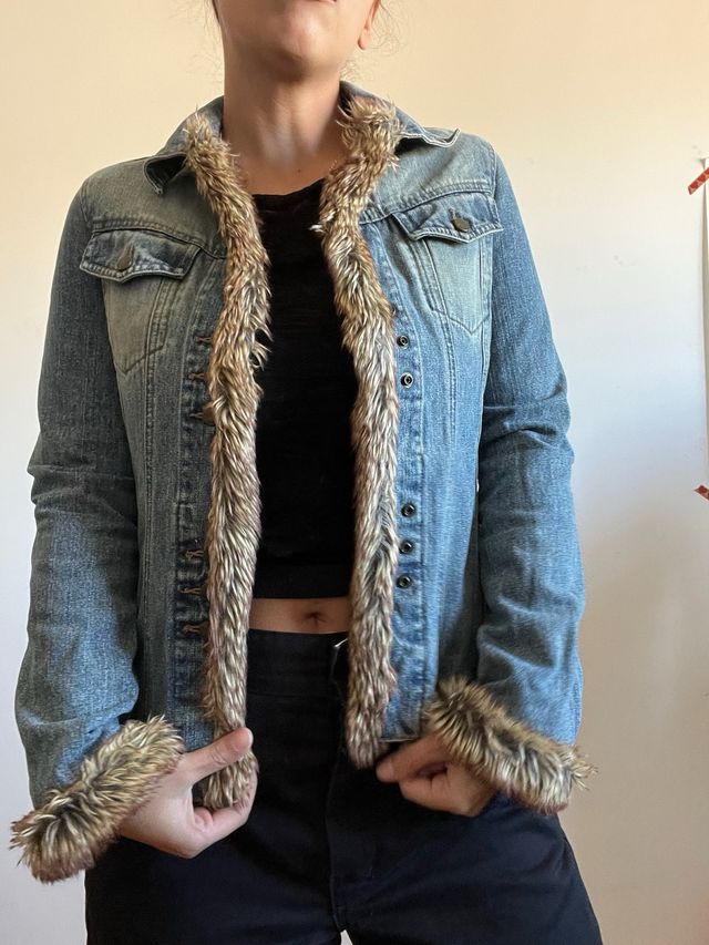 Chaqueta vaquera Y2K con pelo