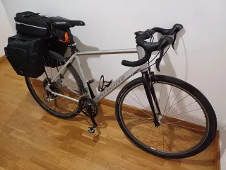 Bicicleta Gravel Triban. 